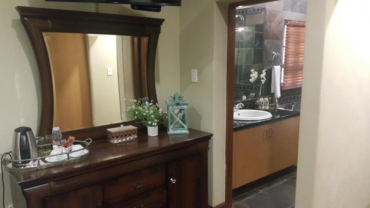 93 On Celliers Guesthouse 路易斯特里卡特 外观 照片